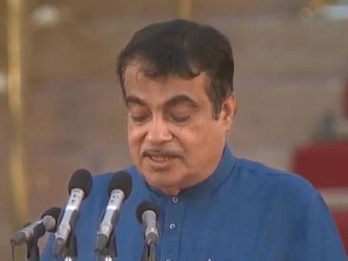 Union Minister of the volunteers; Gadkari has been in the Cabinet for a second consecutive time | स्वयंसेवक ते केंद्रीय मंत्री; गडकरी सलग दुसऱ्यांदा मंत्रिमंडळात Union Minister of the volunteers; Gadkari has been in the Cabinet for a second consecutive time | स्वयंसेवक ते केंद्रीय मंत्री; गडकरी सलग दुसऱ्यांदा मंत्रिमंडळात