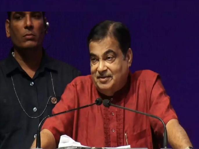 nitin gatkari felt ill after the programme in siliguri west bengal | पश्चिम बंगाल : सिलिगुडीमध्ये कार्यक्रमादरम्यान व्यासपीठावर नितीन गडकरींची तब्येत बिघडली nitin gatkari felt ill after the programme in siliguri west bengal | पश्चिम बंगाल : सिलिगुडीमध्ये कार्यक्रमादरम्यान व्यासपीठावर नितीन गडकरींची तब्येत बिघडली