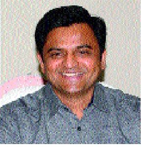 Prefer to work on similar benefits to the public | जनतेचा फायदा होईल, अशाच कामांना प्राधान्य -- नितीन कापडणीस Prefer to work on similar benefits to the public | जनतेचा फायदा होईल, अशाच कामांना प्राधान्य -- नितीन कापडणीस