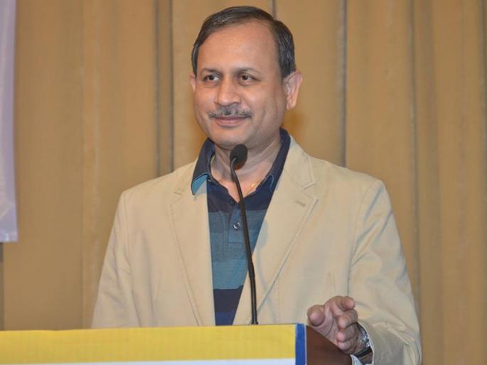 Research has shown that regular readers of books are healthier and live longer. Nitin Patankar | नियमित पुस्तके वाचणारे जास्त निरोगी असतात व जास्त काळ जगतातः डॉ. नितीन पाटणकर Research has shown that regular readers of books are healthier and live longer. Nitin Patankar | नियमित पुस्तके वाचणारे जास्त निरोगी असतात व जास्त काळ जगतातः डॉ. नितीन पाटणकर
