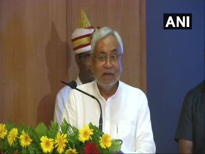 bihar cm nitish kumar questioned over demonetization says how many got benefited from it | नोटाबंदी निर्णयाचा किती लोकांना फायदा झाला? -नितीश कुमार bihar cm nitish kumar questioned over demonetization says how many got benefited from it | नोटाबंदी निर्णयाचा किती लोकांना फायदा झाला? -नितीश कुमार