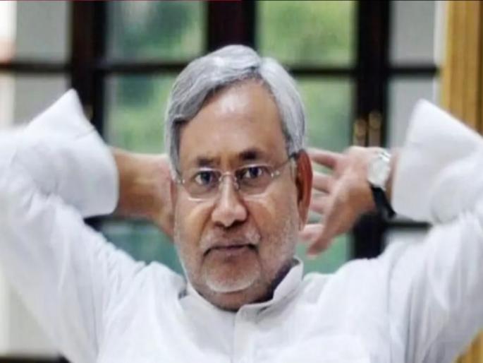 Nitish Kumar dumps BJP for RJD, question over his credibility after constant flip flops | नितीशभौ, आणखी किती वेळा नवा 'मळवट' भरणार? Nitish Kumar dumps BJP for RJD, question over his credibility after constant flip flops | नितीशभौ, आणखी किती वेळा नवा 'मळवट' भरणार?