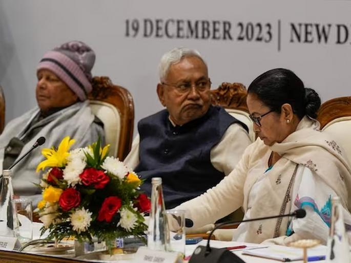 bihar cm nitish kumar soon likely to be the coordinator of india alliance | नितीश कुमार INDIA आघाडी संजोयक होणार? लालू प्रसाद यादव, उद्धव ठाकरेंना फोन; लवकरच निर्णय! bihar cm nitish kumar soon likely to be the coordinator of india alliance | नितीश कुमार INDIA आघाडी संजोयक होणार? लालू प्रसाद यादव, उद्धव ठाकरेंना फोन; लवकरच निर्णय!