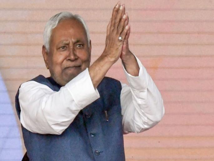 Nitish Kumar 'Operation Teer'! RJD, Congress on the verge of split; 13 MLAs in JDU? | नितीशकुमार यांचं ‘ऑपरेशन तीर’! राजद, काँग्रेस फुटीच्या उंबरठ्यावर; १३ आमदार जदयूमध्ये?