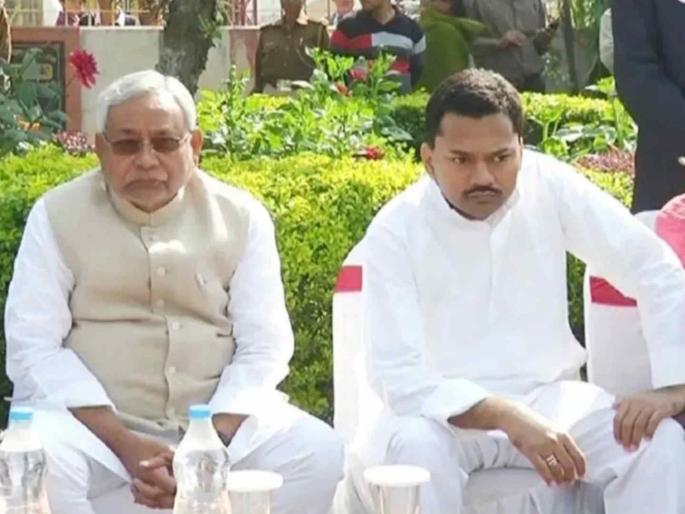 Nitish Kumar son Nishant Kumar maybe entering into Bihar Politics in near future as JDU face Against Lalu Prasad Yadav RJD | मुख्यमंत्री नितीश कुमार एकुलता एक मुलगा निशांतला लाँच करण्याच्या तयारीत? चर्चांना उधाण