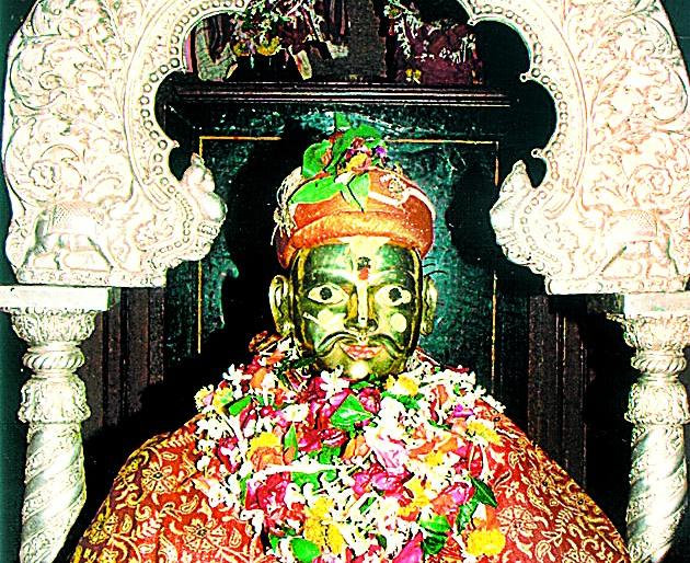 Palkhi will go by Shivshahi bus | शिवशाही बसमधून जाणार पालखी Palkhi will go by Shivshahi bus | शिवशाही बसमधून जाणार पालखी