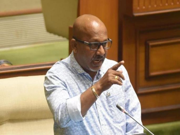 Ensure that there are no violations in the heritage site area; Industry Minister's information in Parliament | वारसा स्थळ परिसरात उल्लंघने होणार नाहीत याची काळजी घेऊ; उद्योगमंत्र्यांची विधानसभेत माहिती Ensure that there are no violations in the heritage site area; Industry Minister's information in Parliament | वारसा स्थळ परिसरात उल्लंघने होणार नाहीत याची काळजी घेऊ; उद्योगमंत्र्यांची विधानसभेत माहिती