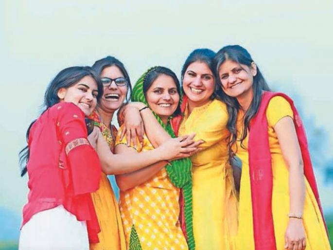rajasthan all five daughters of farmer sahdev saharan are now ras officers | शेतकऱ्याच्या पाच मुली अन् पाचही झाल्या RAS अधिकारी, इयत्ता ५ वी नंतर घरीच केला अभ्यास rajasthan all five daughters of farmer sahdev saharan are now ras officers | शेतकऱ्याच्या पाच मुली अन् पाचही झाल्या RAS अधिकारी, इयत्ता ५ वी नंतर घरीच केला अभ्यास