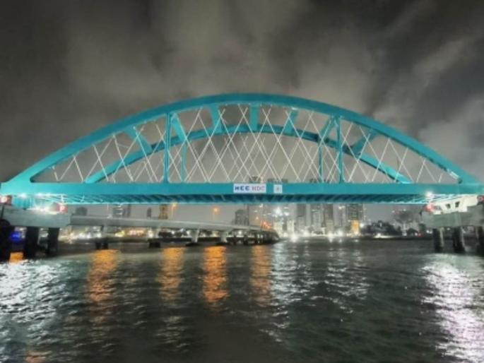 path of second girder obstructed by gale procrastination of work in coastal road planning will be done by predicting the sea condition | वादळी वाऱ्याने अडवली दुसऱ्या गर्डरची वाट; काम लांबणीवर path of second girder obstructed by gale procrastination of work in coastal road planning will be done by predicting the sea condition | वादळी वाऱ्याने अडवली दुसऱ्या गर्डरची वाट; काम लांबणीवर