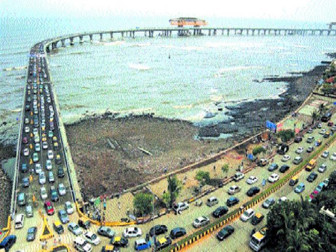 Penalty of 13 thousand rupees for Chief Minister vehicles | मुख्यमंत्र्यांच्या वाहनांना १३ हजार रुपयांचा दंड Penalty of 13 thousand rupees for Chief Minister vehicles | मुख्यमंत्र्यांच्या वाहनांना १३ हजार रुपयांचा दंड