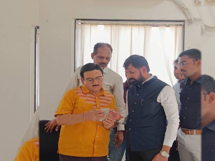 Finally, Jethalal asked for the apology of the tribal community | अखेर जेठालालने मागितली आदिवासी समाजाची माफी Finally, Jethalal asked for the apology of the tribal community | अखेर जेठालालने मागितली आदिवासी समाजाची माफी