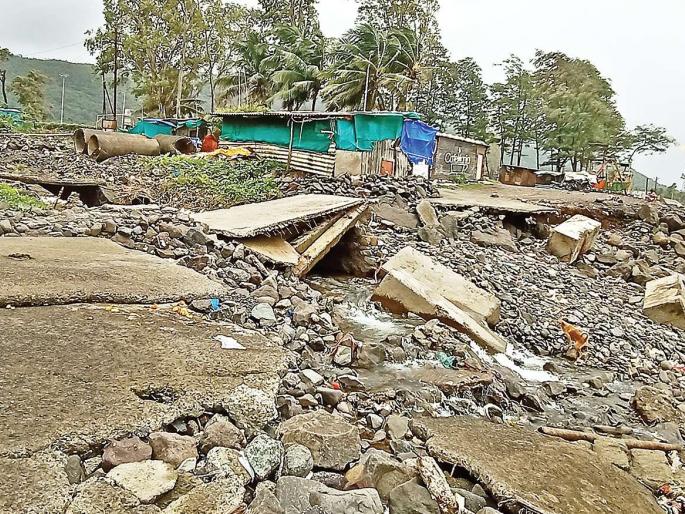 Pirwadi tourist places in danger; Shoreline | पीरवाडी पर्यटनस्थळांचे अस्तित्व धोक्यात; बांधबंदिस्ती उद्ध्वस्त झाल्याने किनाऱ्याची धूप Pirwadi tourist places in danger; Shoreline | पीरवाडी पर्यटनस्थळांचे अस्तित्व धोक्यात; बांधबंदिस्ती उद्ध्वस्त झाल्याने किनाऱ्याची धूप