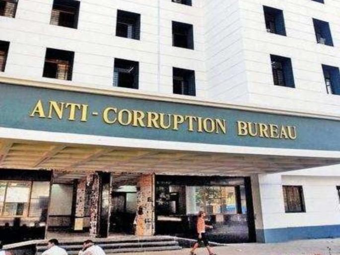 Demand of Rs 30,000 for not filing an accident case Case registered against two including Assistant Police Sub-Inspector of Baramati | अपघाताचा गुन्हा दाखल न करण्यासाठी ३० हजारांची मागणी; बारामतीच्या सहायक पोलीस उपनिरीक्षकासह दोघांवर गुन्हा दाखल Demand of Rs 30,000 for not filing an accident case Case registered against two including Assistant Police Sub-Inspector of Baramati | अपघाताचा गुन्हा दाखल न करण्यासाठी ३० हजारांची मागणी; बारामतीच्या सहायक पोलीस उपनिरीक्षकासह दोघांवर गुन्हा दाखल