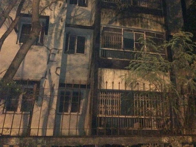 Vashi gang rape police find out location where brutal incident took place | Vashi Gang Rape : गुदमार्गात नारळ घुसवण्याचा जीवघेणा प्रकार; समलैंगिक कृत्याचा वाशीतील अड्डा उघड Vashi gang rape police find out location where brutal incident took place | Vashi Gang Rape : गुदमार्गात नारळ घुसवण्याचा जीवघेणा प्रकार; समलैंगिक कृत्याचा वाशीतील अड्डा उघड