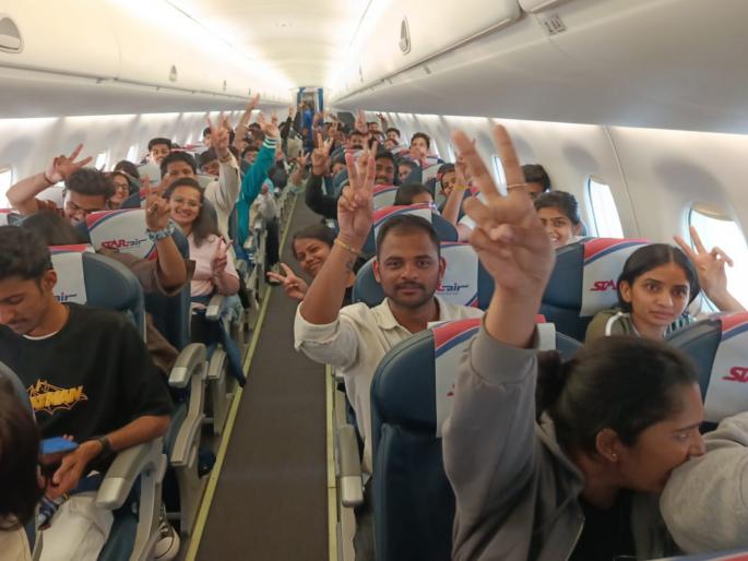 'Our children are coming back', parents breathe a sigh of relief after the flight, return journey of students from Tathawade | 'आमची लेकरं परत येताहेत', विमान उड्डाणानंतर पालकांचा सुटकेचा नि:श्वास, ताथवडेतील विद्यार्थ्यांचा परतीचा प्रवास 'Our children are coming back', parents breathe a sigh of relief after the flight, return journey of students from Tathawade | 'आमची लेकरं परत येताहेत', विमान उड्डाणानंतर पालकांचा सुटकेचा नि:श्वास, ताथवडेतील विद्यार्थ्यांचा परतीचा प्रवास