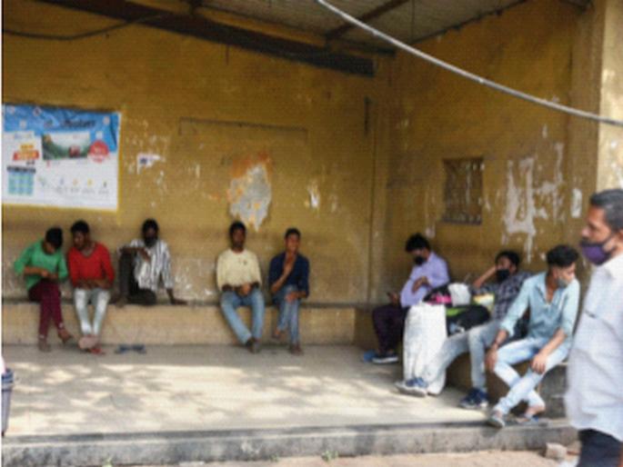CoronaVirus News: A fine of Rs 43.39 lakh for misconduct | CoronaVirus News: बिनधास्त वावरल्याने 43.39 लाखांचा दंड CoronaVirus News: A fine of Rs 43.39 lakh for misconduct | CoronaVirus News: बिनधास्त वावरल्याने 43.39 लाखांचा दंड