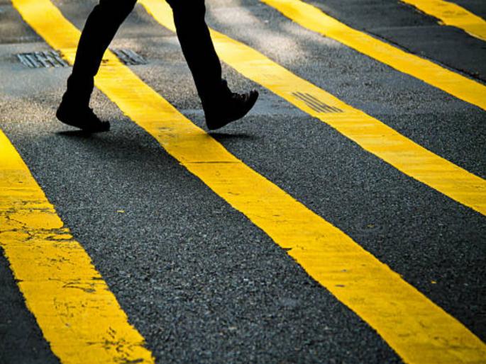 Wait for five minutes I m here son told son to cross road and was hit by tempo father dies | 'तू पाच मिनिटे थांब, मी आलोच', मुलाला सांगून रस्ता ओलांडायला गेले अन् टेम्पोची धडक, वडिलांचा मृत्यू Wait for five minutes I m here son told son to cross road and was hit by tempo father dies | 'तू पाच मिनिटे थांब, मी आलोच', मुलाला सांगून रस्ता ओलांडायला गेले अन् टेम्पोची धडक, वडिलांचा मृत्यू