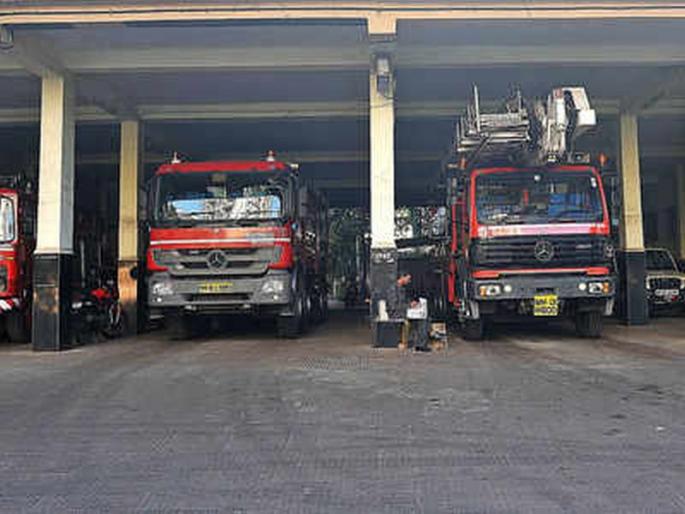 Fire Brigade: Rules changed; NOC's application came in half | अग्निशमन विभाग : नियम बदलले; एनओसीचे अर्ज आले निम्यावर Fire Brigade: Rules changed; NOC's application came in half | अग्निशमन विभाग : नियम बदलले; एनओसीचे अर्ज आले निम्यावर