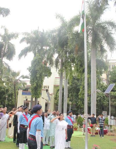 Take advantage of smart urban amenities! | स्मार्ट नागरी सुविधांचा लाभ घ्या ! Take advantage of smart urban amenities! | स्मार्ट नागरी सुविधांचा लाभ घ्या !