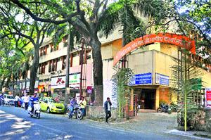 Swimming pool at an open space near the All India Radio Station at Gangapur Road | गंगापूररोडवर आकाशवाणी केंद्राजवळील मोकळ्या जागेत  तरण तलावच  Swimming pool at an open space near the All India Radio Station at Gangapur Road | गंगापूररोडवर आकाशवाणी केंद्राजवळील मोकळ्या जागेत  तरण तलावच