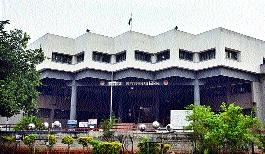 Hammer falls on religious sites | पावणेसहाशे धार्मिक स्थळांवर पडणार हातोडा Hammer falls on religious sites | पावणेसहाशे धार्मिक स्थळांवर पडणार हातोडा