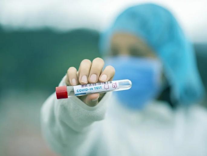 CoronaVirus Marathi News despite all precautions you victim of corona big reason | CoronaVirus News : बापरे! खूप काळजी घेतली तरी झाली कोरोनाची लागण?, डॉक्टरांनी सांगितलं महत्त्वाचं कारण CoronaVirus Marathi News despite all precautions you victim of corona big reason | CoronaVirus News : बापरे! खूप काळजी घेतली तरी झाली कोरोनाची लागण?, डॉक्टरांनी सांगितलं महत्त्वाचं कारण