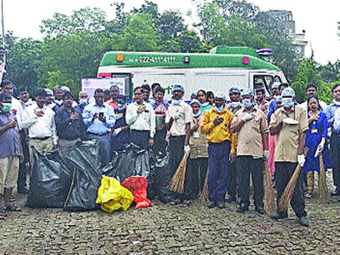 Cleanliness drive of municipality in Vashi | महापालिकेची वाशीमध्ये स्वच्छता मोहीम Cleanliness drive of municipality in Vashi | महापालिकेची वाशीमध्ये स्वच्छता मोहीम