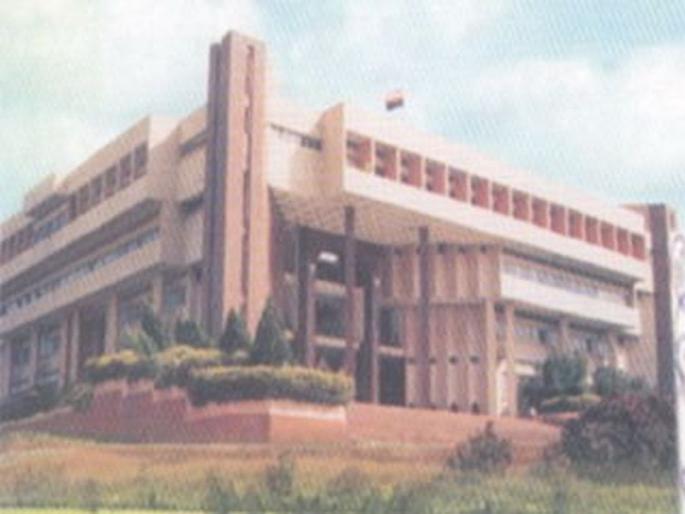 Voting tomorrow for two seats of NMu Management Council | उमवि व्यवस्थापन परिषदेच्या दोन जागांसाठी उद्या मतदान