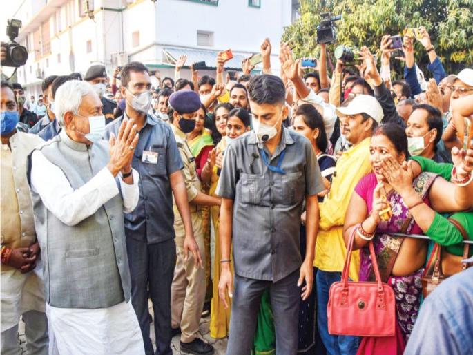 RJD strives for government formation | सरकार स्थापनेसाठी राजद प्रयत्नशील; रालोआतील घटक पक्षांना चुचकारणे सुरू RJD strives for government formation | सरकार स्थापनेसाठी राजद प्रयत्नशील; रालोआतील घटक पक्षांना चुचकारणे सुरू