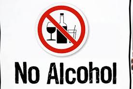 Citizens' intense opposition to the beer shops near Akola Highway | अकोला हायवे नजीक बियर शॉपी व देशीविदेशी दारु दुकानास नागरीकांचा तीव्र विरोध