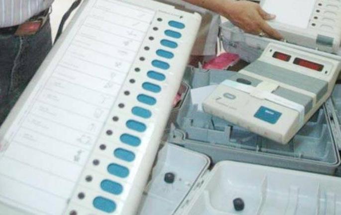 There is no irregularity in the voting data - clarification of the district collector | मतदानाच्या आकडेवारीत अनियमितता नाही - जिल्हाधिकाऱ्यांचे स्पष्टीकरण   There is no irregularity in the voting data - clarification of the district collector | मतदानाच्या आकडेवारीत अनियमितता नाही - जिल्हाधिकाऱ्यांचे स्पष्टीकरण