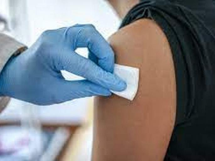 No vaccination, no corona testing of 20% teachers in Akola district! | अकोला जिल्ह्यात २० टक्के शिक्षकांचे ना लसीकरण, ना कोरोना टेस्टिंग! No vaccination, no corona testing of 20% teachers in Akola district! | अकोला जिल्ह्यात २० टक्के शिक्षकांचे ना लसीकरण, ना कोरोना टेस्टिंग!