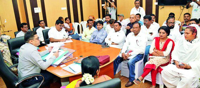 Six candidates from Nagpur and three candidates from Ramtek canceled their nomination | नागपुरातील सहा तर रामटेकमधील तीन उमेदवारांचे अर्ज रद्द Six candidates from Nagpur and three candidates from Ramtek canceled their nomination | नागपुरातील सहा तर रामटेकमधील तीन उमेदवारांचे अर्ज रद्द