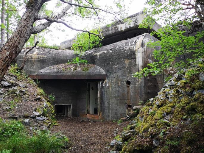 What is the sign? Norway started operating the huge bunkers built during the Cold War; it was an ally of the Soviets | कशाचे संकेत? हा देश शीतयुद्धात उभारलेले हजारो विशाल बंकर्स कार्यन्वित करू लागला; सोव्हिएतचा होता मित्र What is the sign? Norway started operating the huge bunkers built during the Cold War; it was an ally of the Soviets | कशाचे संकेत? हा देश शीतयुद्धात उभारलेले हजारो विशाल बंकर्स कार्यन्वित करू लागला; सोव्हिएतचा होता मित्र