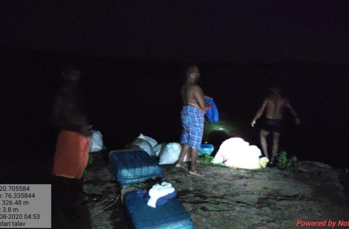 fishing in an illegal manner; Notice to the co-operative society | प्रभाव लोकमतचा...नियमबाह्य पध्दतीने मासेमारी; सहकारी संस्थेला नोटीस fishing in an illegal manner; Notice to the co-operative society | प्रभाव लोकमतचा...नियमबाह्य पध्दतीने मासेमारी; सहकारी संस्थेला नोटीस