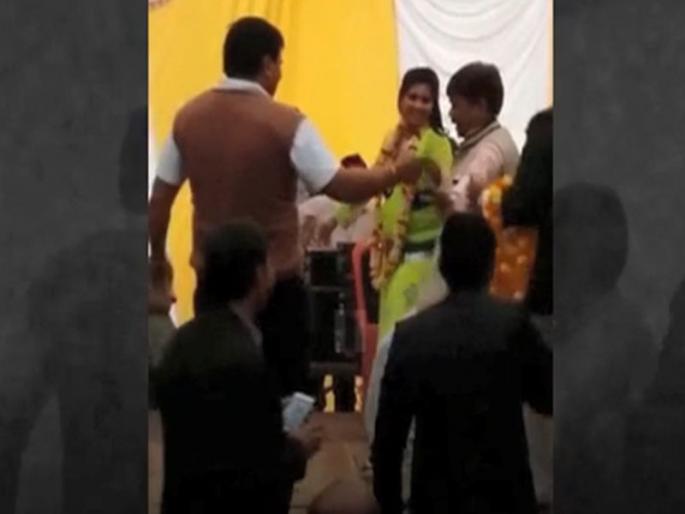'Drug into alcoholism' ... BJP MLA's dance viral with women's dancer | 'नशा शराब मे होता तो'... महिला डान्सरसोबत भाजपा आमदाराचा डान्स व्हायरल 'Drug into alcoholism' ... BJP MLA's dance viral with women's dancer | 'नशा शराब मे होता तो'... महिला डान्सरसोबत भाजपा आमदाराचा डान्स व्हायरल