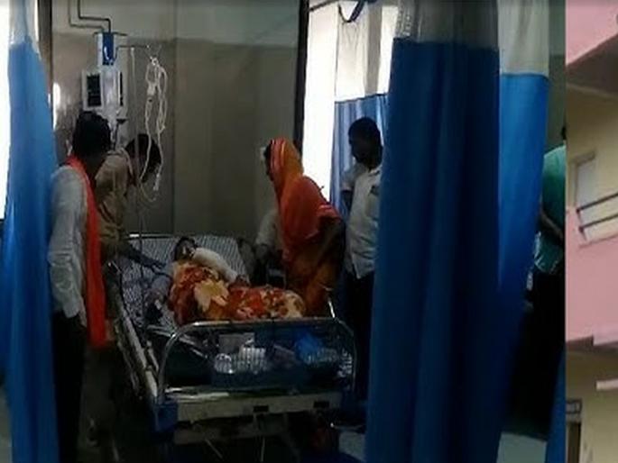 Uddhav Thackeray leader Santosh Vadawale was kidnapped and Beaten in Nanded | ठाकरे गटाच्या पदाधिकाऱ्याला अपहरण करून बेदम मारलं; धारदार शस्त्राने बोटे छाटले, वाद काय? Uddhav Thackeray leader Santosh Vadawale was kidnapped and Beaten in Nanded | ठाकरे गटाच्या पदाधिकाऱ्याला अपहरण करून बेदम मारलं; धारदार शस्त्राने बोटे छाटले, वाद काय?