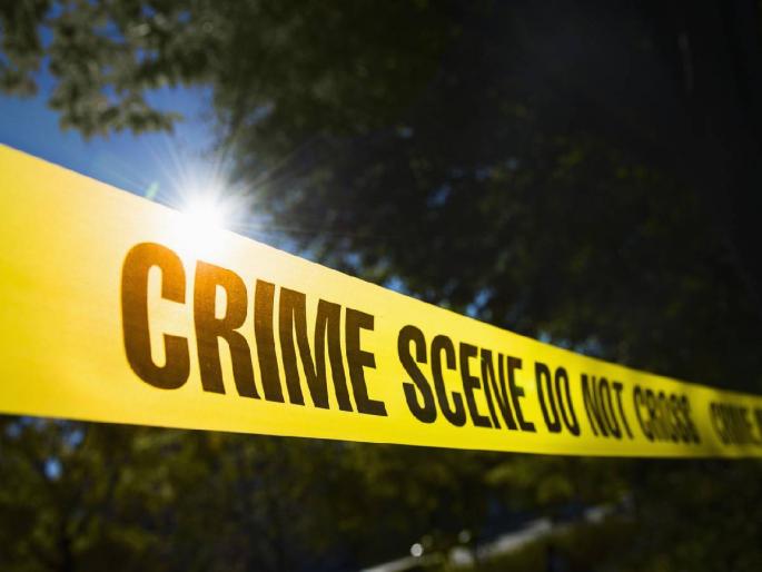 A woman was brutally beaten by a gang due to a land dispute | जमिनीच्या वादातून टोळक्याकडून महिलेस जबर मारहाण A woman was brutally beaten by a gang due to a land dispute | जमिनीच्या वादातून टोळक्याकडून महिलेस जबर मारहाण