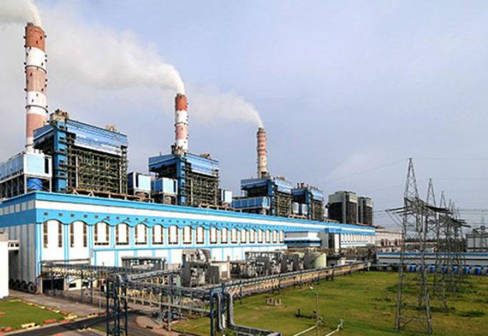 Sharad Bansode reviewed the administration's claim of a reduction in temperature by two NTPCs in Solapur. | सोलापूरच्या एनटीपीसीमुळे २ अंशाने तापमान घटण्याचा प्रशासनाचा दावा, खा़ शरद बनसोडे यांनी घेतला आढावा