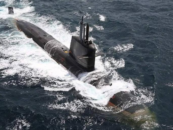Another country will show strength to Russia Announcement of 12 nuclear submarines | रशियाला आणखी एक देश ताकद दाखवणार; १२ अणु पाणबुड्यांची घोषणा Another country will show strength to Russia Announcement of 12 nuclear submarines | रशियाला आणखी एक देश ताकद दाखवणार; १२ अणु पाणबुड्यांची घोषणा