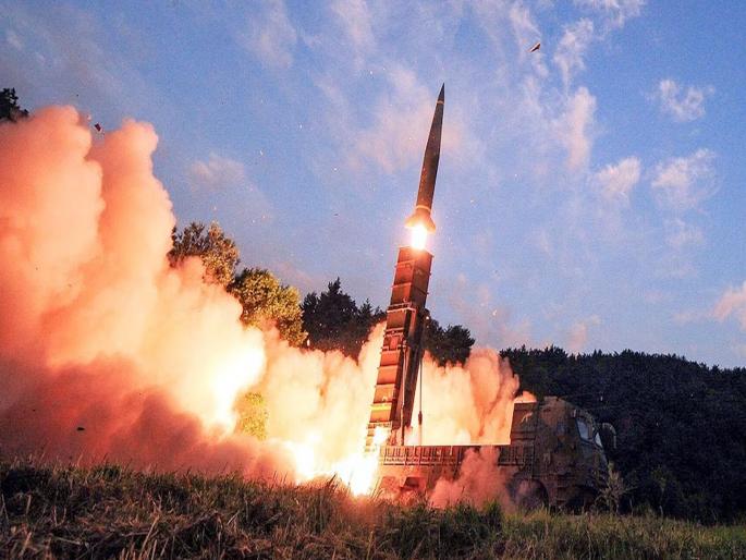 India-Pakistan Tension: If a country decides to launch a 'nuclear' attack, what is the process and how long does it take? | जर एखाद्या देशाने 'Nuclear' हल्ल्याचा निर्णय घेतला तर त्याची प्रक्रिया काय, वेळ किती लागतो? India-Pakistan Tension: If a country decides to launch a 'nuclear' attack, what is the process and how long does it take? | जर एखाद्या देशाने 'Nuclear' हल्ल्याचा निर्णय घेतला तर त्याची प्रक्रिया काय, वेळ किती लागतो?