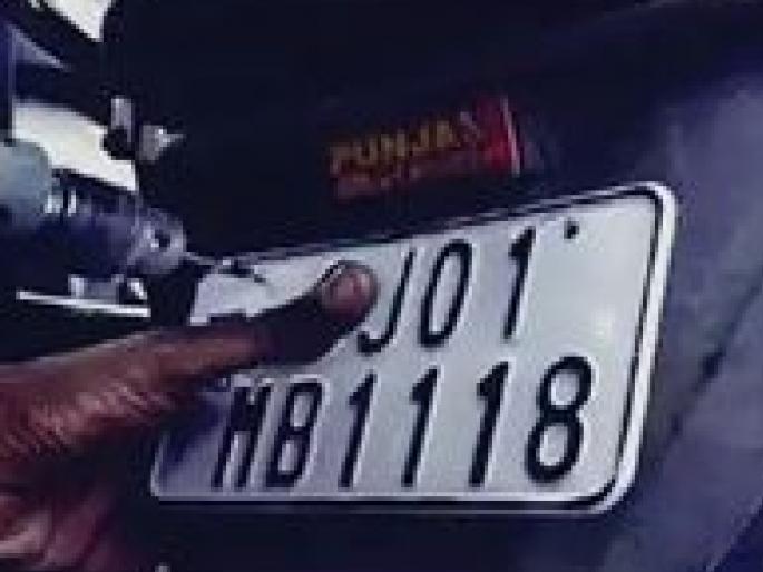 Extension of deadline for installation of high security number plates, 62 thousand vehicles installed number plates in Satara district | हायसिक्युरिटी नंबरप्लेट बसवण्यास मुदतवाढ, सातारा जिल्ह्यात किती वाहनांनी बसविली नंबरप्लेट.. वाचा Extension of deadline for installation of high security number plates, 62 thousand vehicles installed number plates in Satara district | हायसिक्युरिटी नंबरप्लेट बसवण्यास मुदतवाढ, सातारा जिल्ह्यात किती वाहनांनी बसविली नंबरप्लेट.. वाचा