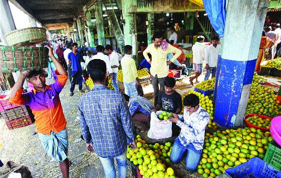 Reinstatement of essential commodities | जीवनावश्यक वस्तूंचा पुरवठा पुन्हा पूर्ववत Reinstatement of essential commodities | जीवनावश्यक वस्तूंचा पुरवठा पुन्हा पूर्ववत