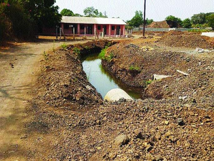 The possibility of Ulhasanadani pollution in raigad district | उल्हासनदी प्रदूषित होण्याची शक्यता The possibility of Ulhasanadani pollution in raigad district | उल्हासनदी प्रदूषित होण्याची शक्यता