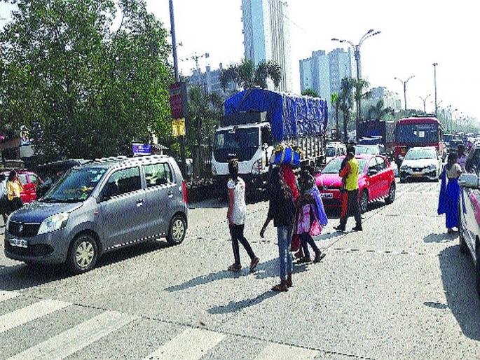 Fly off the Thane-Belapur road | ठाणे-बेलापूर रस्त्यावरील उड्डाणपुलाचा मार्ग मोकळा Fly off the Thane-Belapur road | ठाणे-बेलापूर रस्त्यावरील उड्डाणपुलाचा मार्ग मोकळा