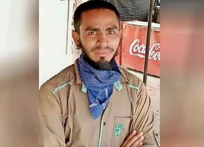 Lockdown love story ... He walked 2,000 km for the love of his girlfriend on Facebook, but ... MMG | लॉकडाऊन लव्हस्टोरी, फेसबुकवरील मैत्रिणीच्या प्रेमासाठी तो २ हजार किमी चालत आला, पण... Lockdown love story ... He walked 2,000 km for the love of his girlfriend on Facebook, but ... MMG | लॉकडाऊन लव्हस्टोरी, फेसबुकवरील मैत्रिणीच्या प्रेमासाठी तो २ हजार किमी चालत आला, पण...