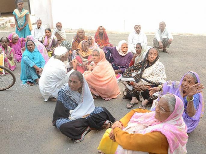 Government grants to various scheme beneficiaries | शासन विविध योजनेच्या लाभार्थ्यांना अनुदान द्या  Government grants to various scheme beneficiaries | शासन विविध योजनेच्या लाभार्थ्यांना अनुदान द्या