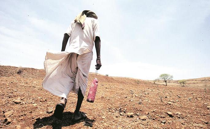 measures for Odf village: CCtv camera watch | हगनदारीमुक्त गावासाठी अफलातून उपाय:  गोदरीवर ‘तिसऱ्या डोळ्या’चा पहारा!  measures for Odf village: CCtv camera watch | हगनदारीमुक्त गावासाठी अफलातून उपाय:  गोदरीवर ‘तिसऱ्या डोळ्या’चा पहारा!