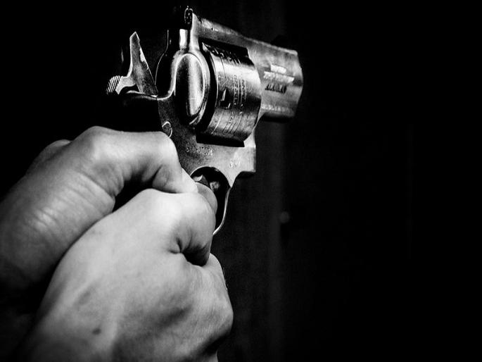 A youth was injured firing in nashik | नाशिकमध्ये गोळीबारात एक युवक जखमी