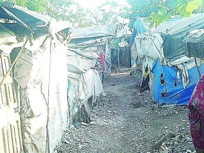 Fear of vertical vertical slum standing | व्हर्टिकल स्लम उभे राहण्याची भीती Fear of vertical vertical slum standing | व्हर्टिकल स्लम उभे राहण्याची भीती